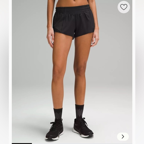 Lululemon Hotty Hot 2.5” Inseam Short In Black Size 6 - Picture 2 of 14
